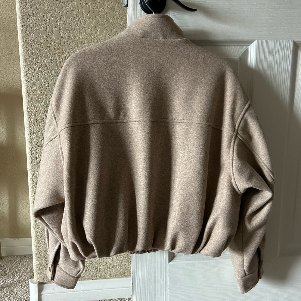 Zara Women's Beige Bomber Jacket - Picture 4 of 4